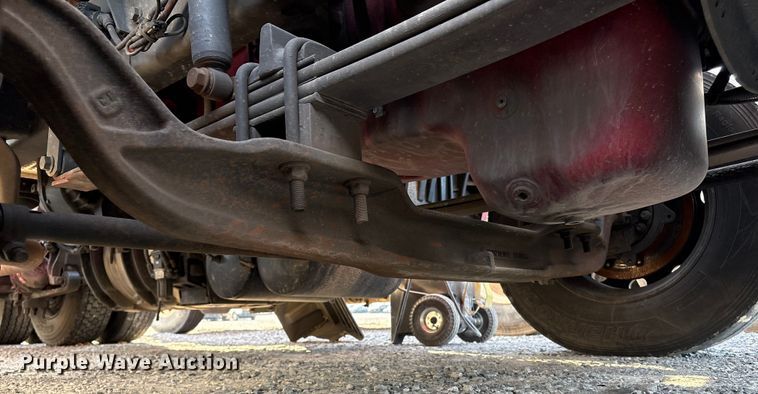 image for item YA1689 2018 International LT625 semi truck