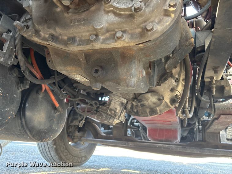 image for item YA1689 2018 International LT625 semi truck