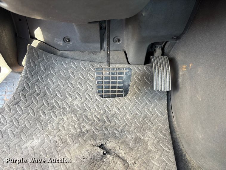 image for item YA1689 2018 International LT625 semi truck