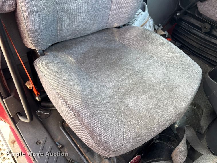 image for item YA1689 2018 International LT625 semi truck