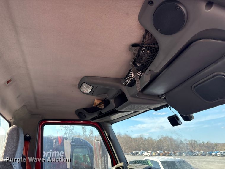 image for item YA1689 2018 International LT625 semi truck