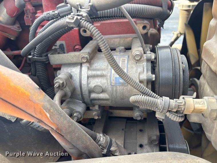 image for item YA1689 2018 International LT625 semi truck