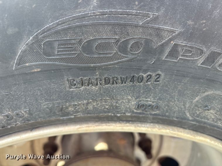 image for item YA1689 2018 International LT625 semi truck