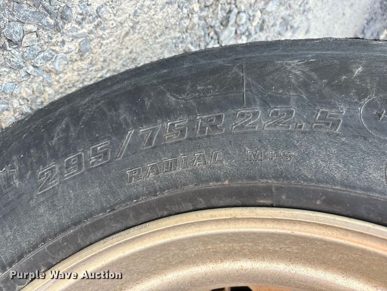 image for item YA1689 2018 International LT625 semi truck