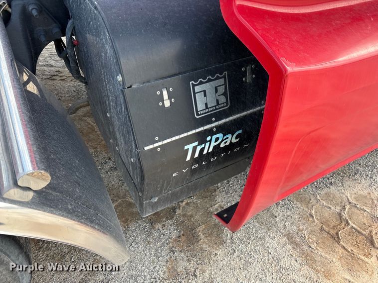 image for item YA1695 2019 International LT625 semi truck