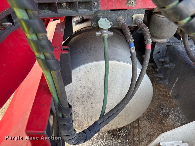 image for item YA1695 2019 International LT625 semi truck