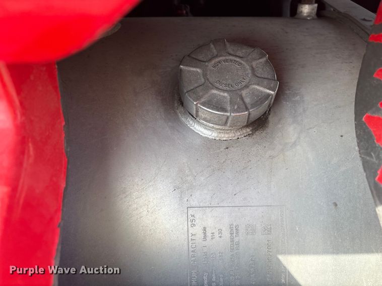 image for item YA1695 2019 International LT625 semi truck