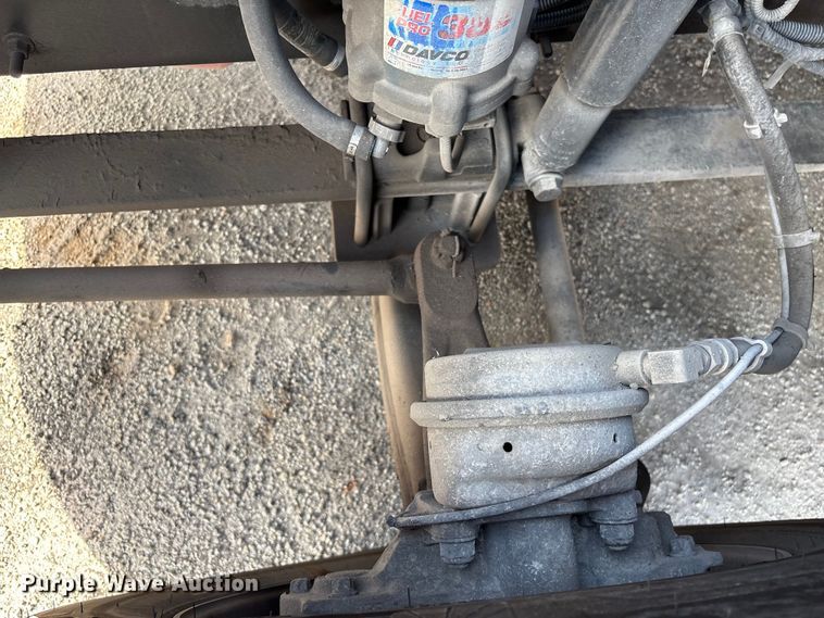 image for item YA1695 2019 International LT625 semi truck