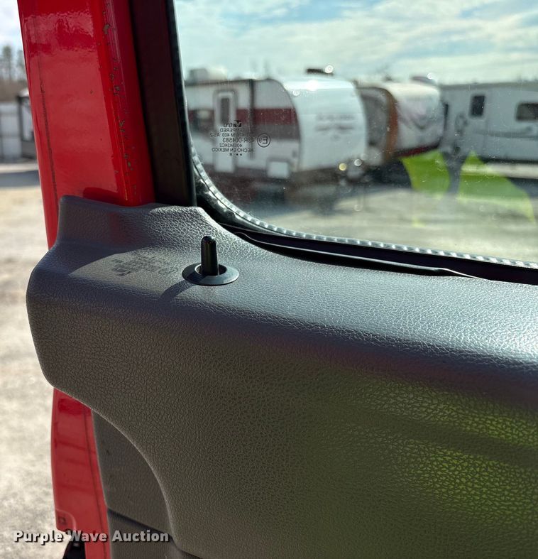 image for item YA1695 2019 International LT625 semi truck