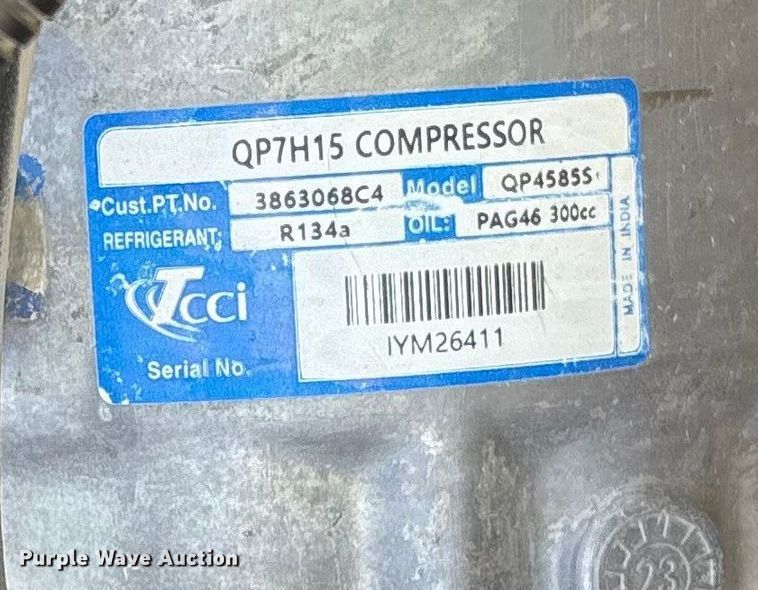 image for item YA1695 2019 International LT625 semi truck