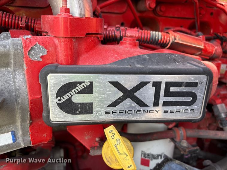 image for item YA1695 2019 International LT625 semi truck