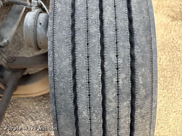 image for item YA1695 2019 International LT625 semi truck