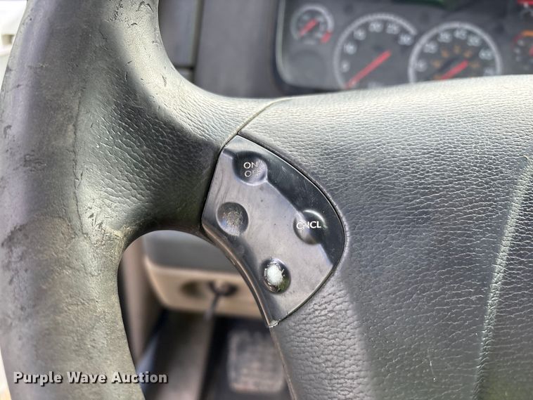 image for item YA1729 2017 Freightliner Cascadia semi truck