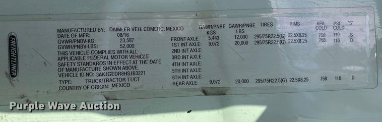 image for item YA1729 2017 Freightliner Cascadia semi truck