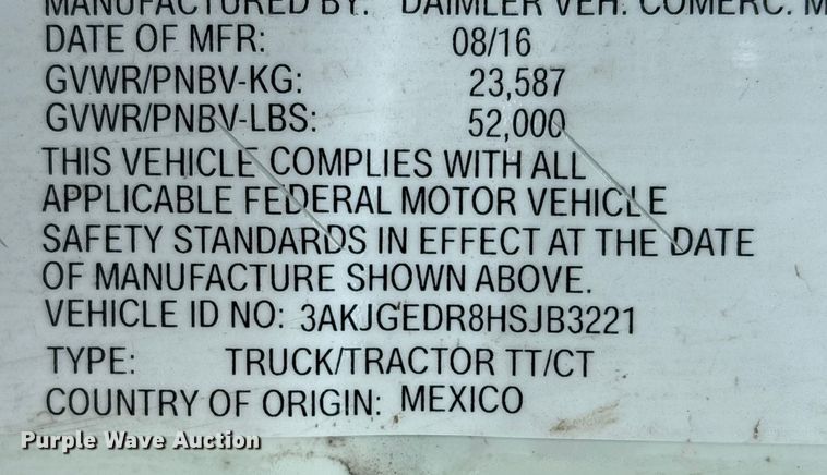 image for item YA1729 2017 Freightliner Cascadia semi truck
