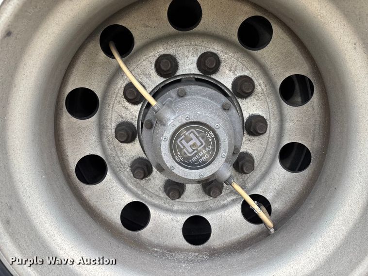 image for item YA1739 2023 Utility VS2RA refrigerated van trailer