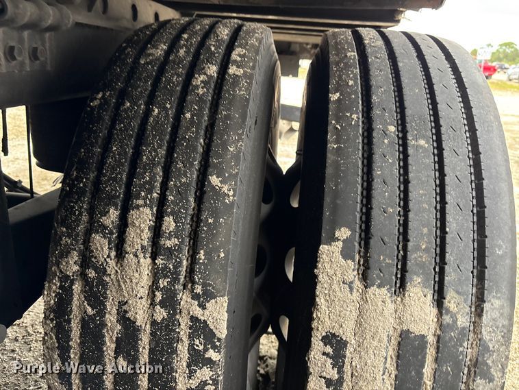 image for item YA1739 2023 Utility VS2RA refrigerated van trailer