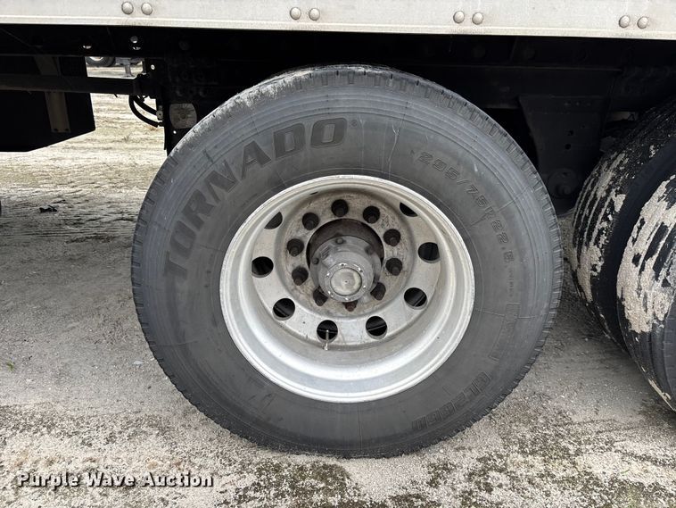 image for item YA1739 2023 Utility VS2RA refrigerated van trailer