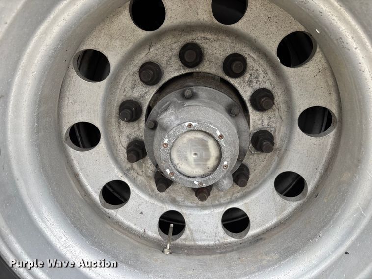 image for item YA1739 2023 Utility VS2RA refrigerated van trailer