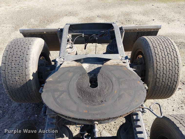 image for item YA1752 2018 Peterbilt 579 semi truck