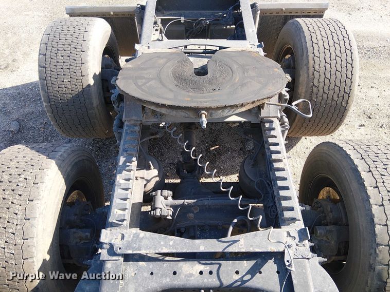 image for item YA1752 2018 Peterbilt 579 semi truck