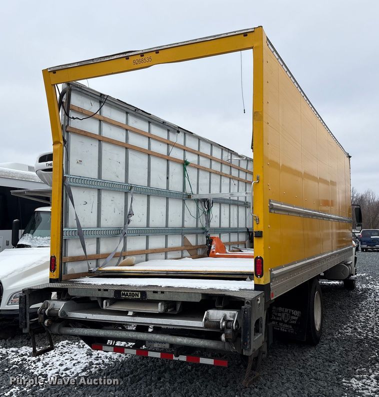 image for item YA1755 2016 International 4300 box truck