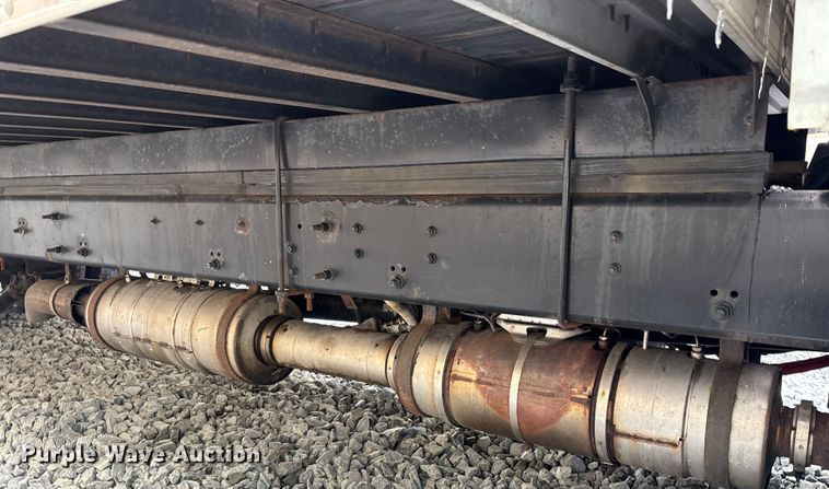 image for item YA1755 2016 International 4300 box truck