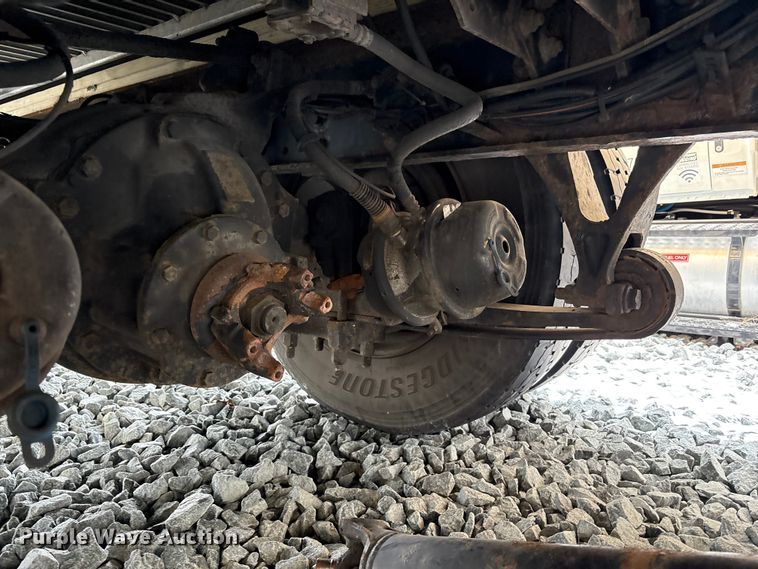 image for item YA1755 2016 International 4300 box truck