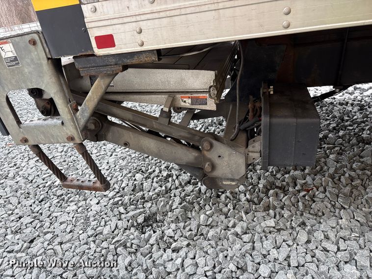 image for item YA1755 2016 International 4300 box truck