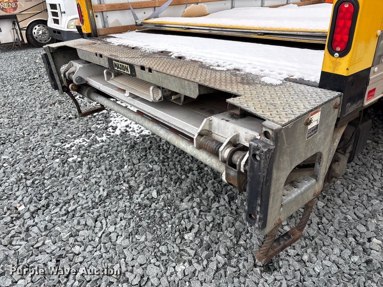 image for item YA1755 2016 International 4300 box truck