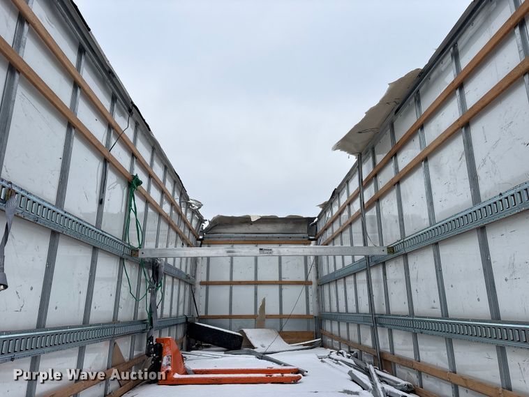 image for item YA1755 2016 International 4300 box truck