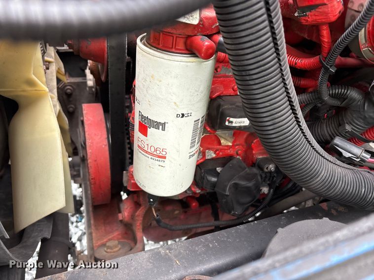 image for item YA1755 2016 International 4300 box truck