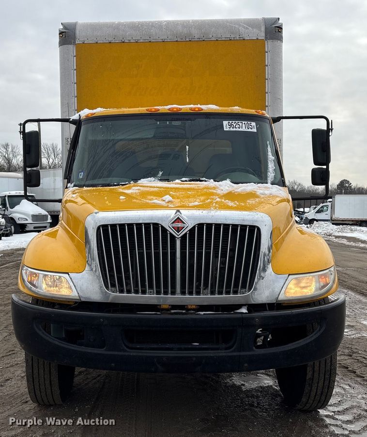 image for item YA1756 2019 International 4300 box truck