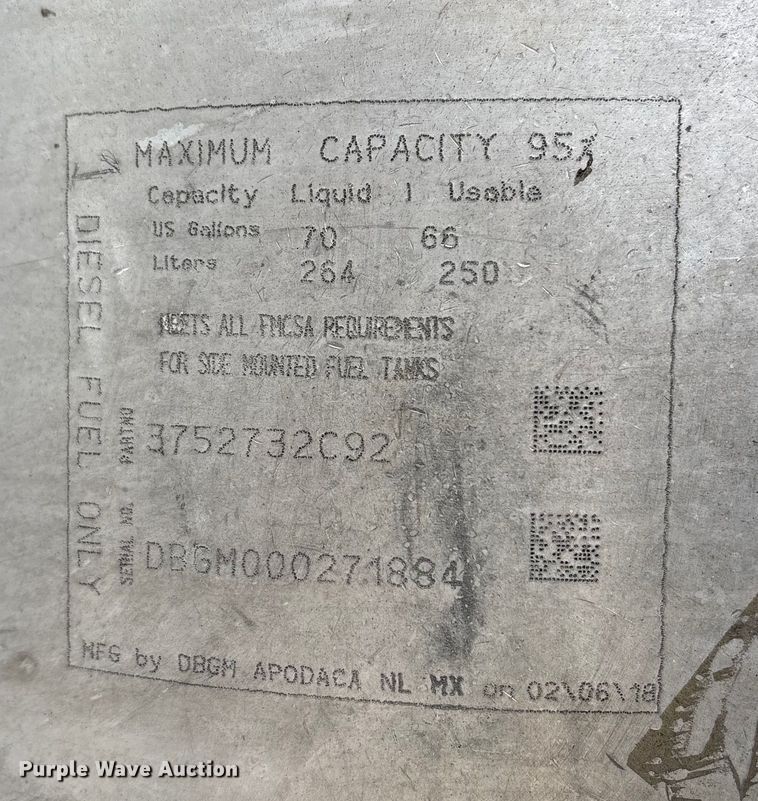 image for item YA1756 2019 International 4300 box truck