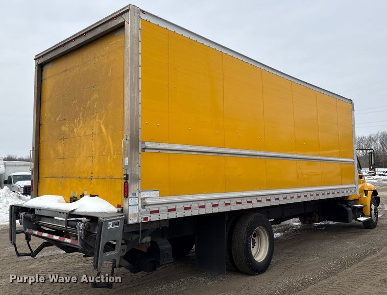 image for item YA1756 2019 International 4300 box truck