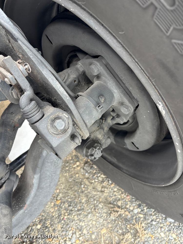 image for item YA1756 2019 International 4300 box truck