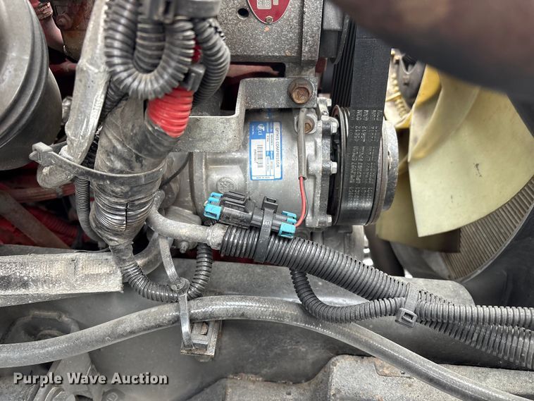 image for item YA1756 2019 International 4300 box truck