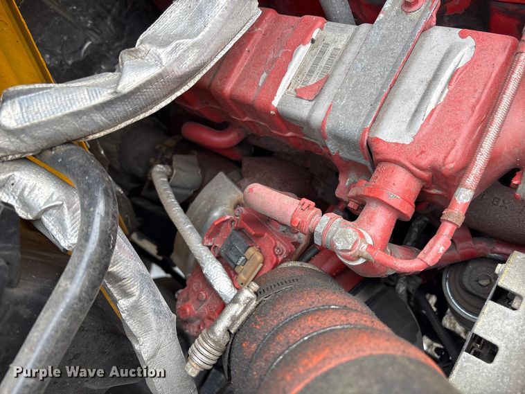 image for item YA1756 2019 International 4300 box truck