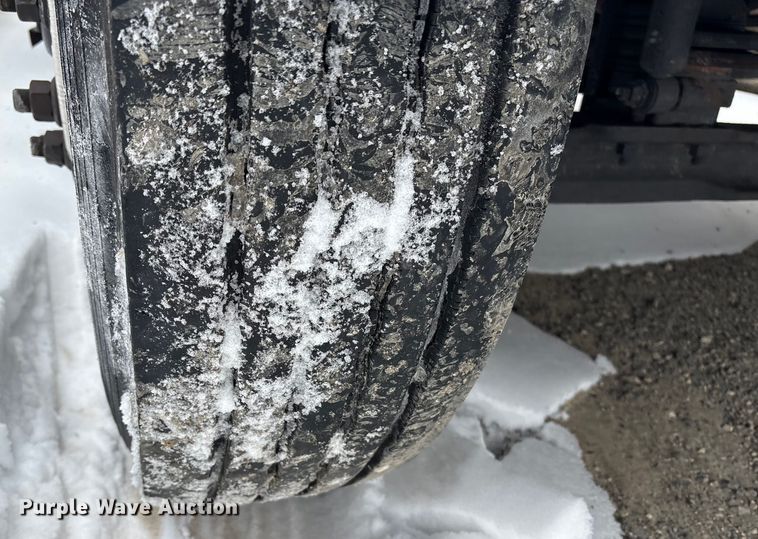 image for item YA1756 2019 International 4300 box truck