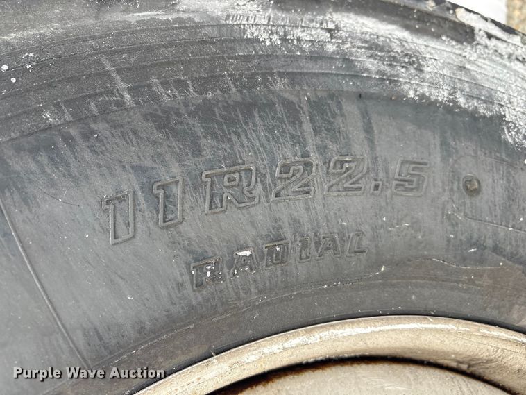 image for item YA1756 2019 International 4300 box truck