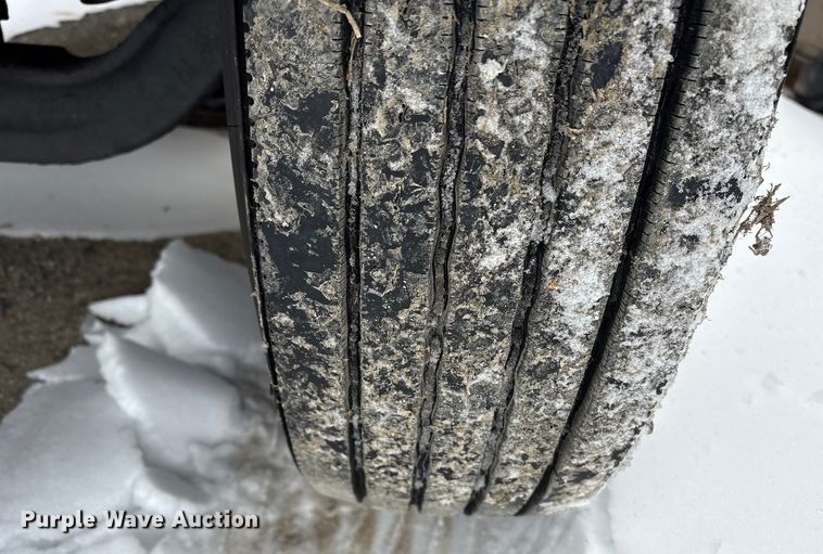 image for item YA1756 2019 International 4300 box truck