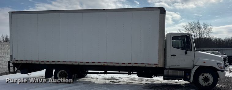 image for item YA1790 2016 Hino box truck