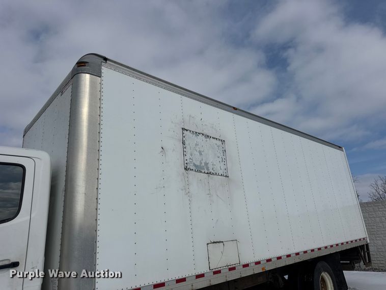 image for item YA1790 2016 Hino box truck