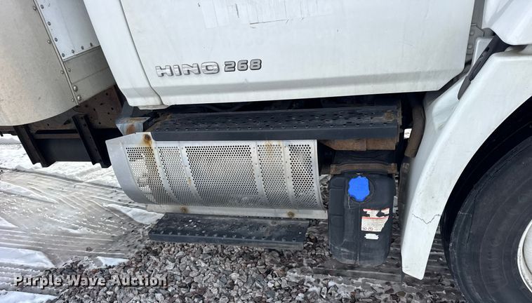 image for item YA1790 2016 Hino box truck