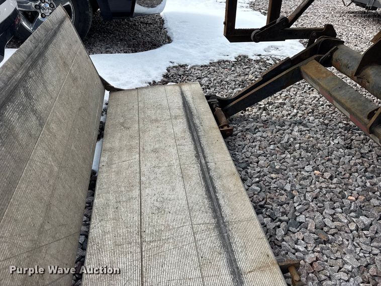 image for item YA1790 2016 Hino box truck