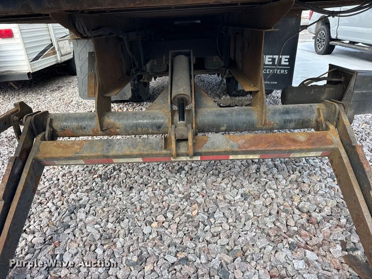 image for item YA1790 2016 Hino box truck