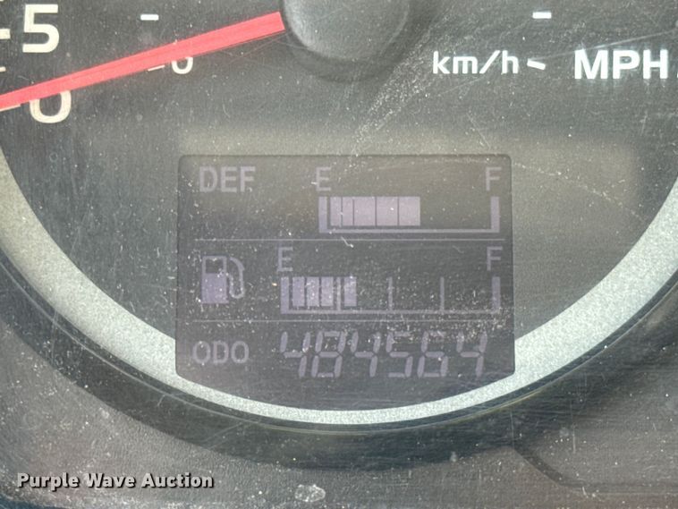 image for item YA1790 2016 Hino box truck