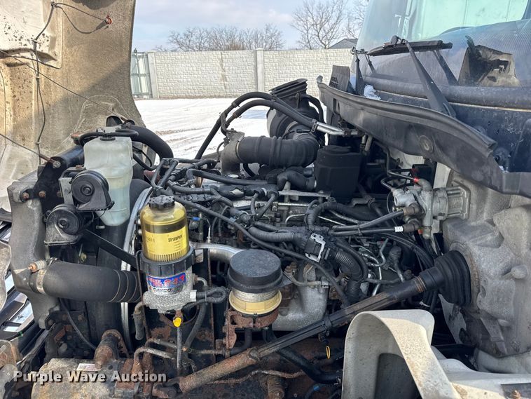 image for item YA1790 2016 Hino box truck