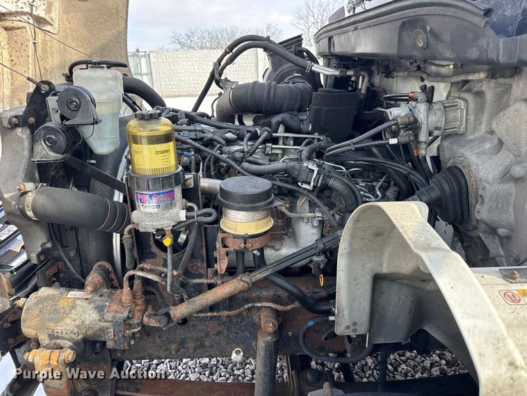 image for item YA1790 2016 Hino box truck