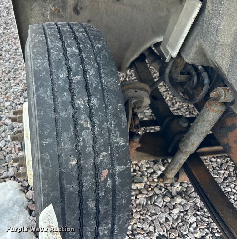 image for item YA1790 2016 Hino box truck